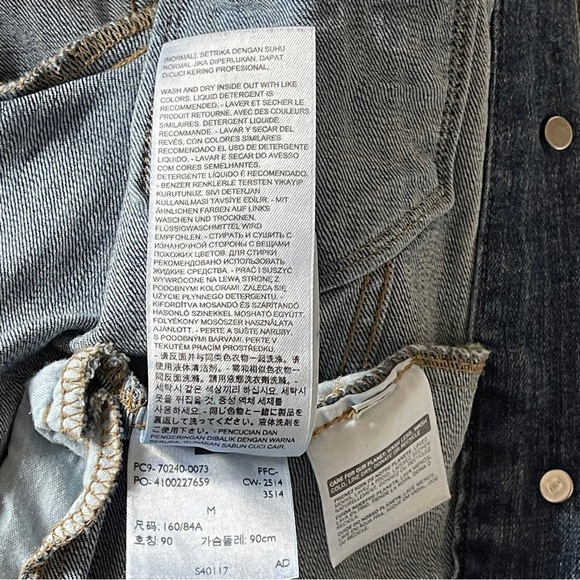 Women's Levi’s Denim Ex-Boyfriend Trucker Jean Jacket Womens Vtg Wash Medium - Picture 15 of 15